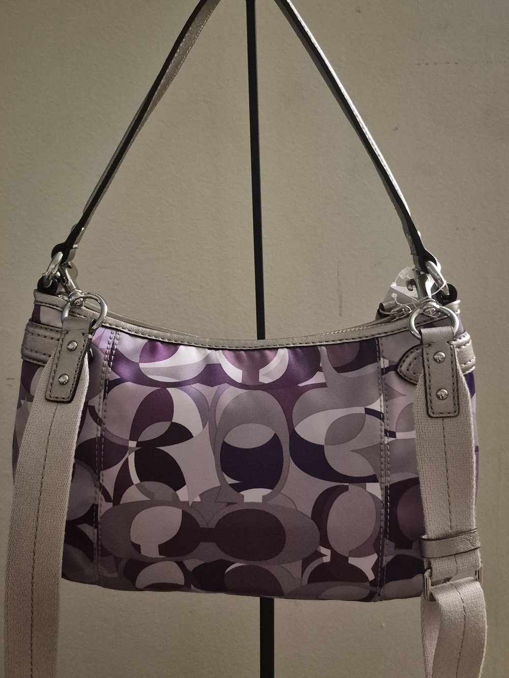Coach Purple/lilac Signature C Pattern Shoulder Bag with Metallic Trim - Picture 2 of 8